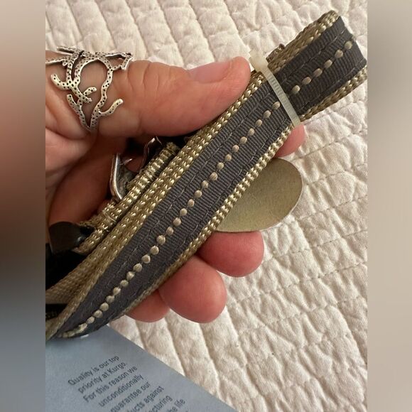 Kurgo Wander Dog Collar with Bottle Opener Size Small - Picture 3 of 8